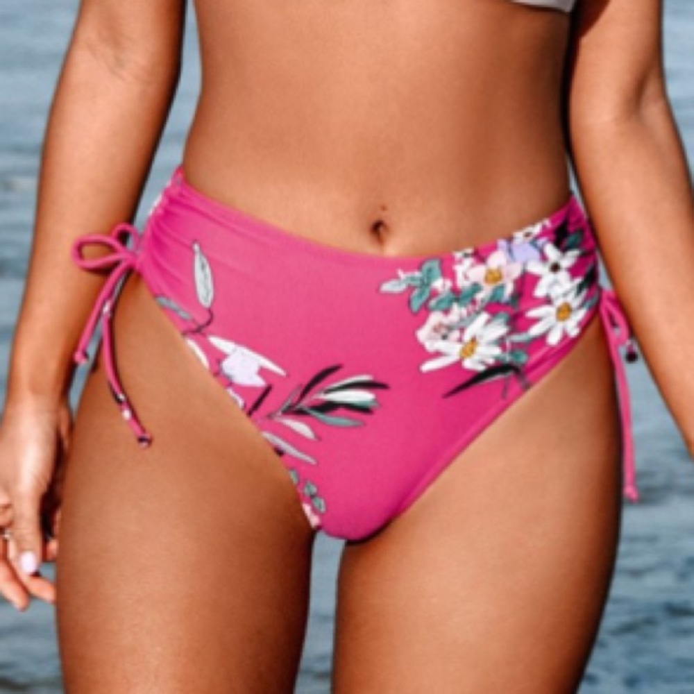 NEW• Cupshe FLORAL HOT PINK SWIM BOTTOM• XL